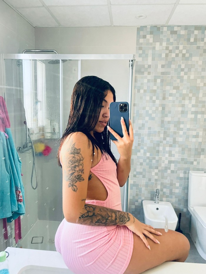 JOVENCITA COLOMBIANA DE 18 AÑOS REAL