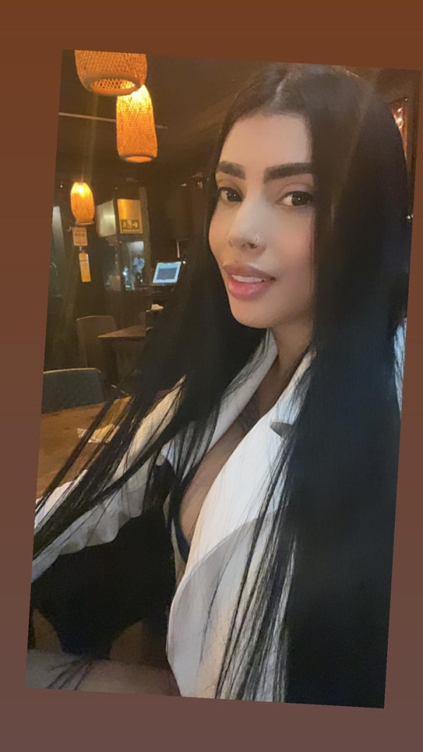 Sexi latina dispuesta a complacerte