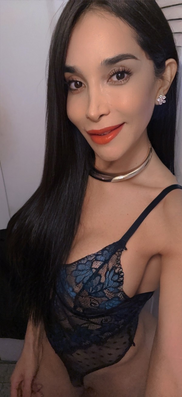 isabella kloster trans de lujo elegante sin engaños