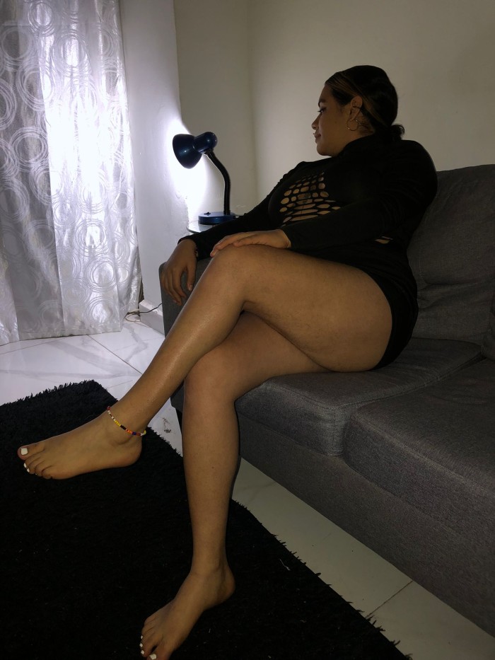 SARA COLOMBIANA JUGUETONA