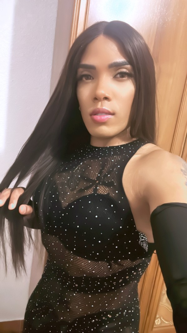 Morena sexy dotada EN LEGANES