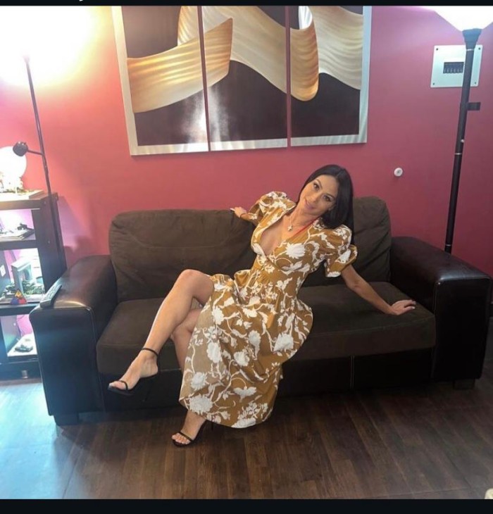 TU AMANTE MáS CALIENTE EN IBIZA