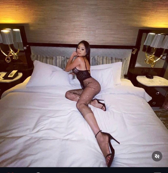 TU AMANTE MáS CALIENTE EN IBIZA