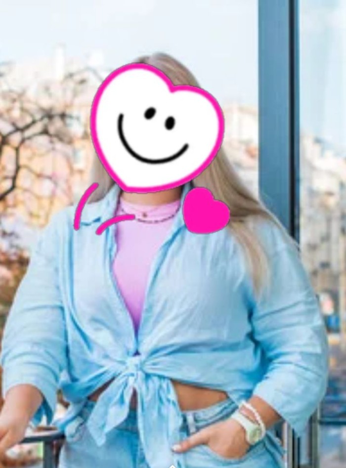 Estoy disponible en Torrox vivo solita!