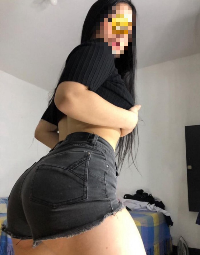 GUAPÍSIMA ENCANTADORA FIESTERA LA MÁS GUARRILLA