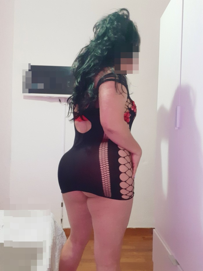 Deliciosa madutita ,mamadas suaves y ensalivadas
