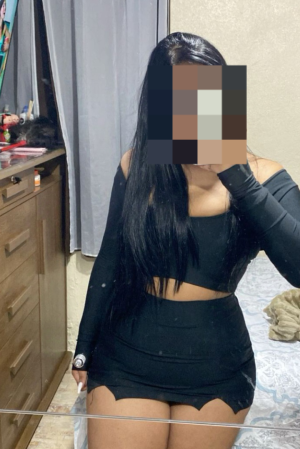Encantadora y complaciente