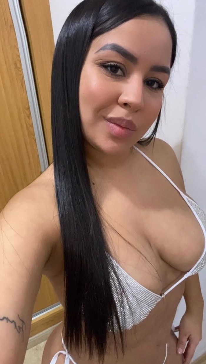 HERMOSA CHICA APASIONADA Y SINCERA !!