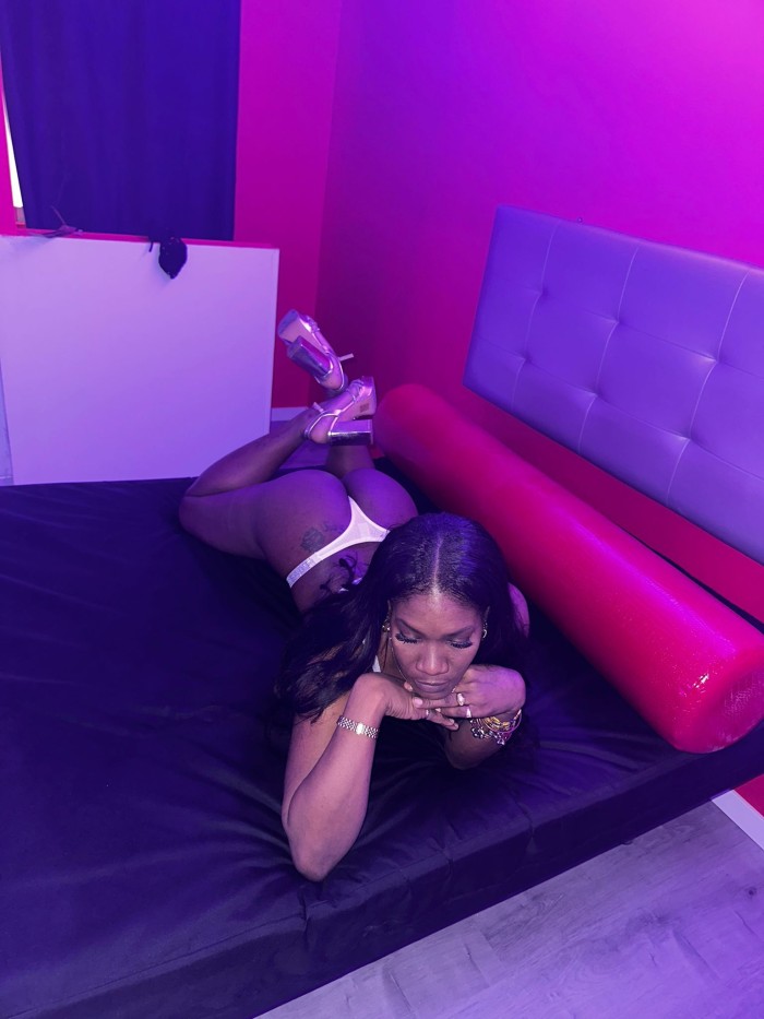 RITA CUBANA MORENAZA CON MUCHO MORBO