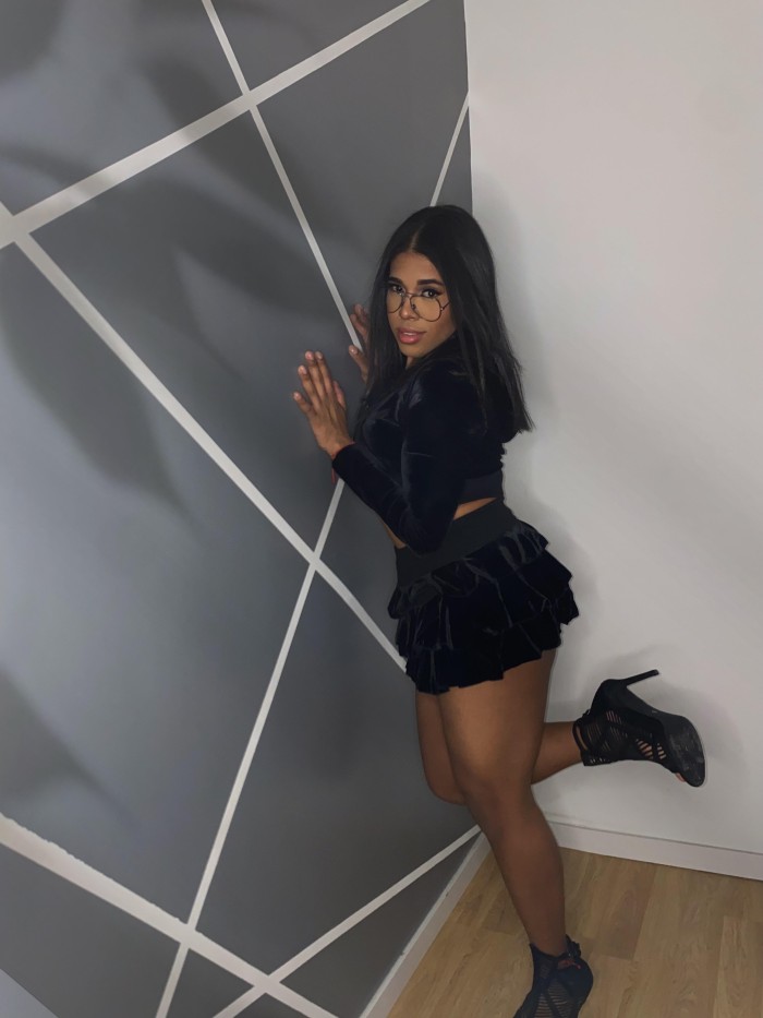 CHIQUILLA 20 AÑITOS TRANS LATINA, TRATO DE NOVIA
