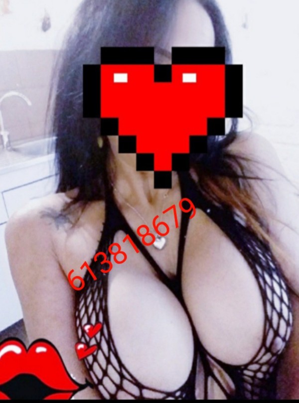 COLOMBIANA RECIEN LLEGADA MUY CACHONDA FOGOSA JUGUETONA