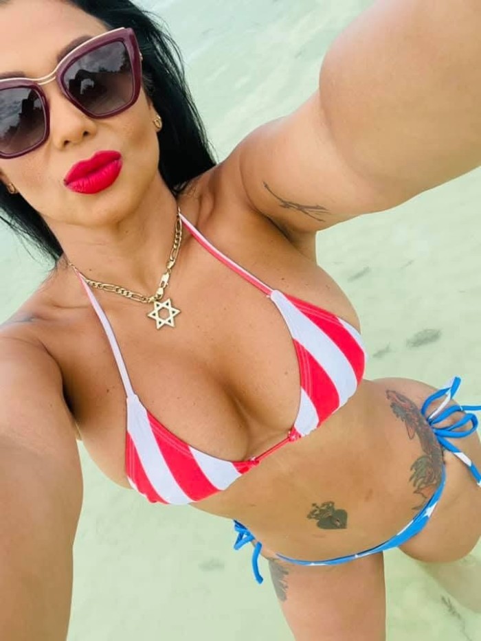 Fabianna fiestera y mamadora a tope!!