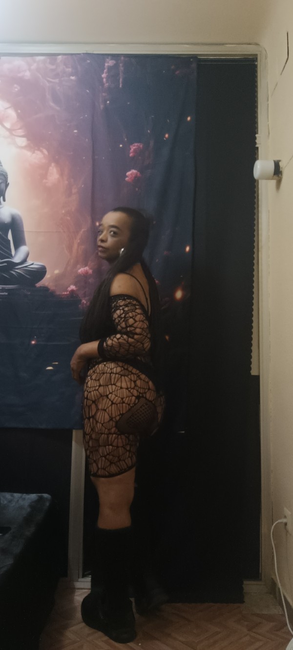 De paso !! el francés más caliente y húmedo!!