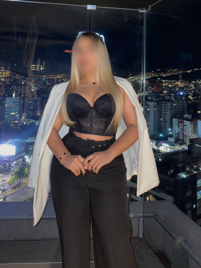 RECIÉN LLEGADA FIESTERA NINFOMANA SALIDAS SEXO.