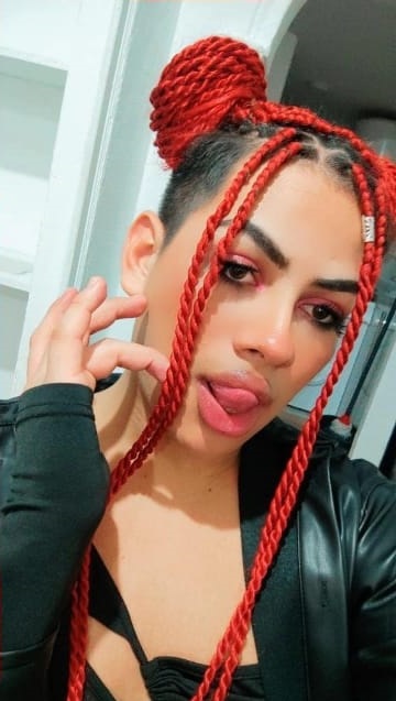 DESCUBRE TODO EL PLACER SEXUAL ENTRE MIS PIERNAS