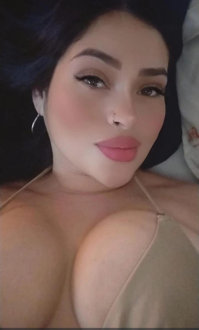 Ámbar, preciosa joven morenaza novedad en Lloret d