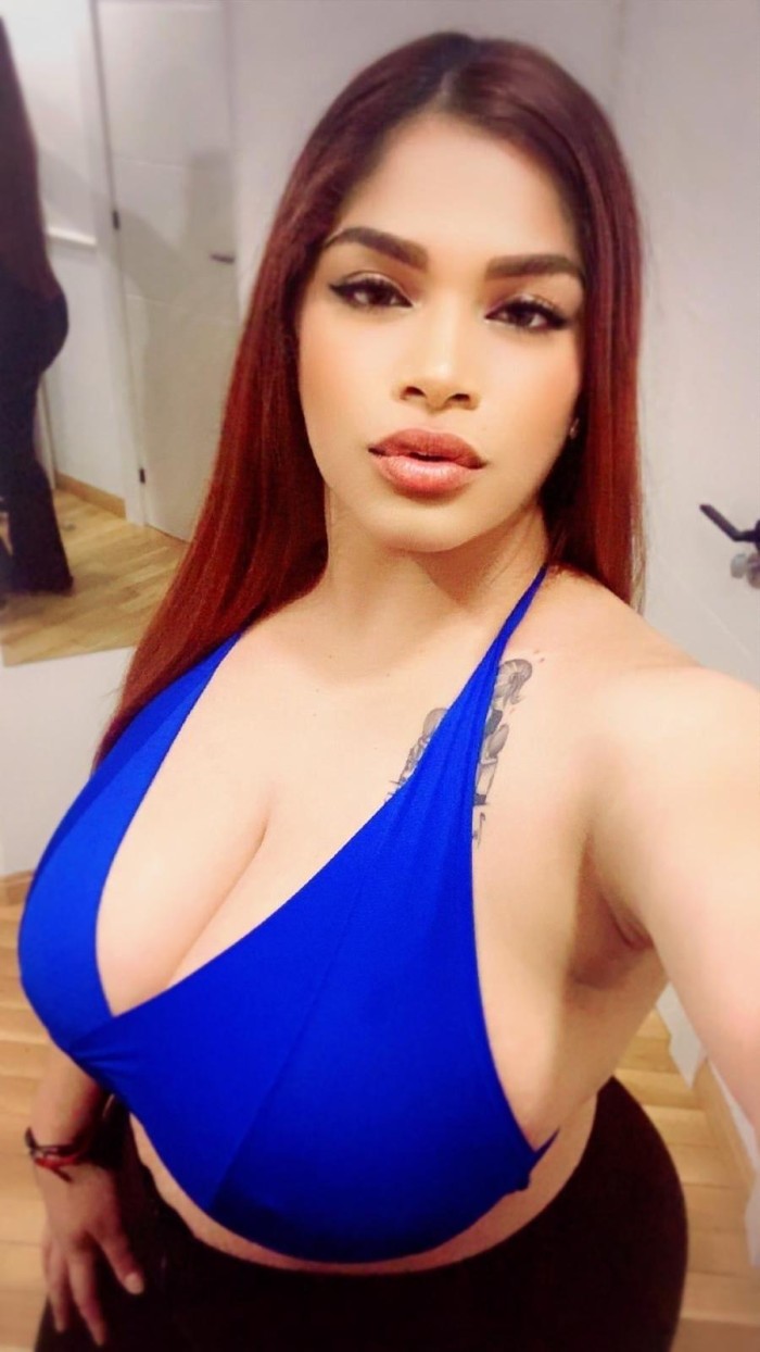 Agatha, preciosa jovencita novedad en Lloret de Ma