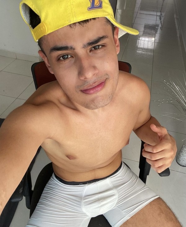 Jonas chico colombiano