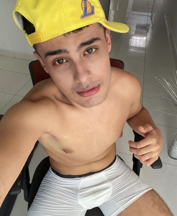 Jonas chico colombiano