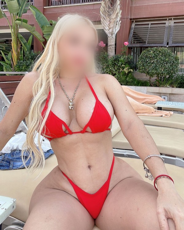 RUBIA SEXI Y SIMPÁTICA TU MEJOR COMP Pamplona