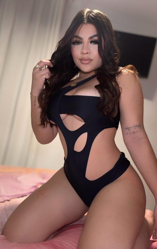 HOLA SOY ARIANA  PRIMERA VEZ  EN LA ISLA ESTOY EN EL SUR