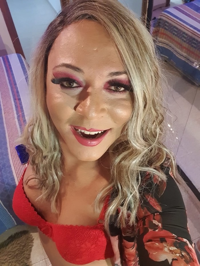 brasileña disponible por Denia las marinas