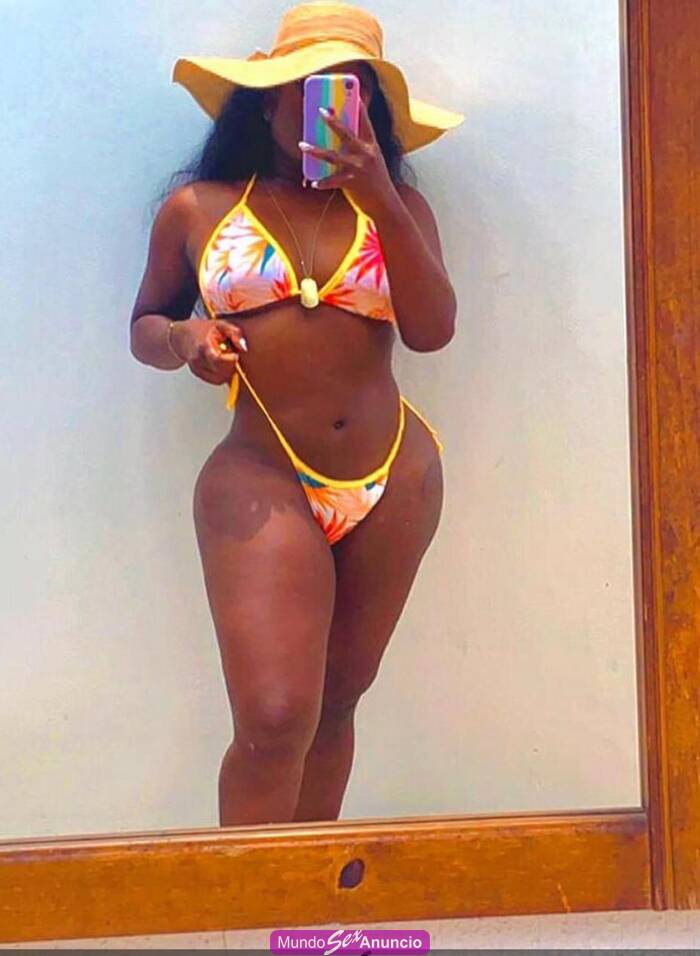 Latina muy cachonda y con muchas ganas de leche