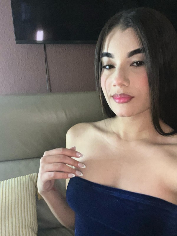 MELI MUÑEQUITA ARDIENTE EN ALCALA DE HENARES