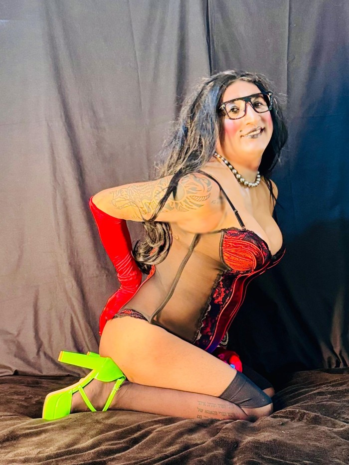 MASAJES MADUROS Y CASADOS EN BCN