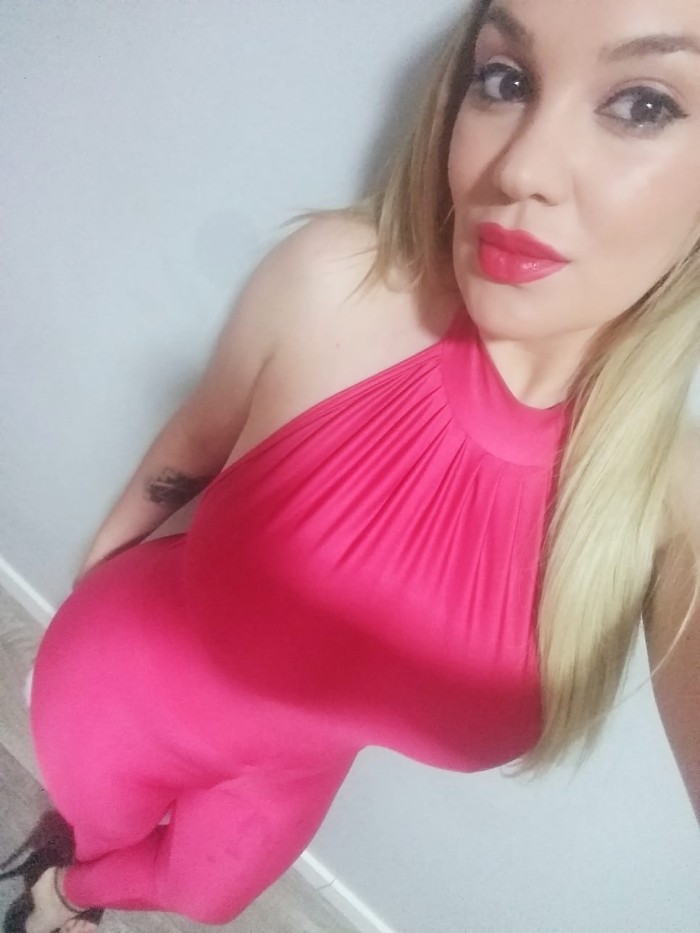 Tamara, preciosa rubia paraguaya por Valdepeñas