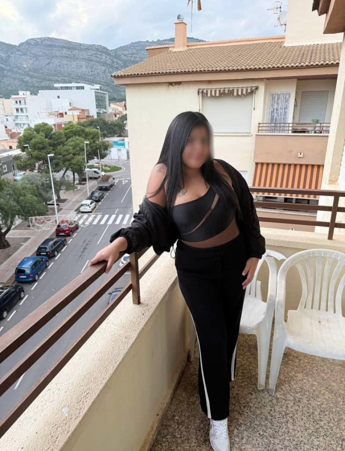 SOY MUY IMPLICADA Y CACHONDA