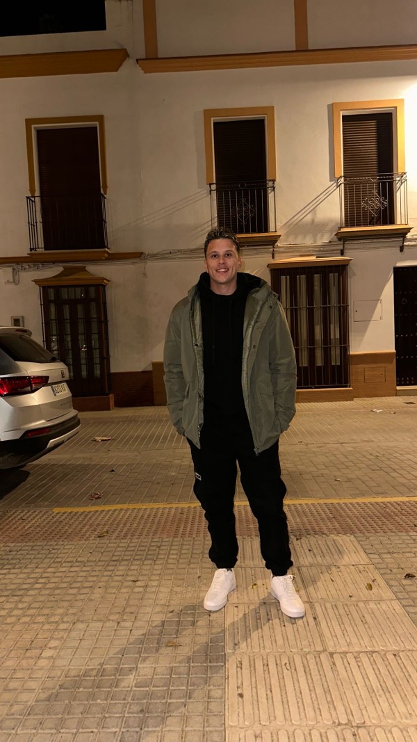 Colombiano jovencito y complaciente