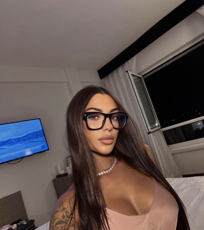 Chica guapa y extrovertida!!