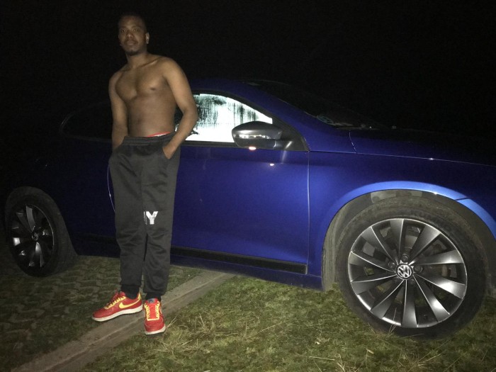 Dispuesto a complacerte en tus fantasía