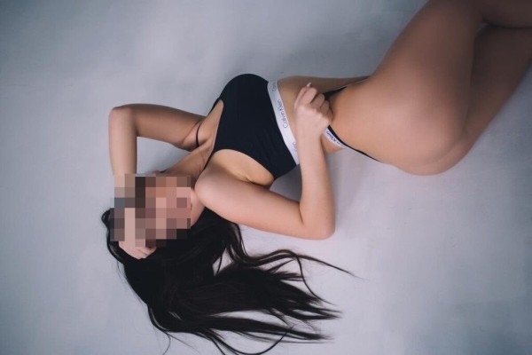 LATINA FOGOSA FIESTERA Y CON GANAS DE POLLA 24HRS