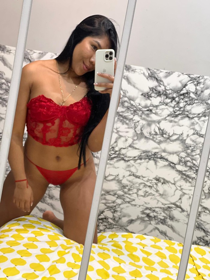 sensualidad y elegancia en una sola mujer