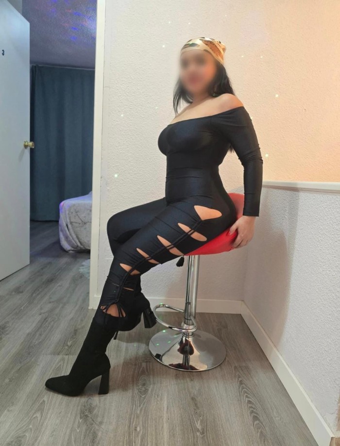 CAMILA CALIENTE COLOMBIANA Con CULAZO