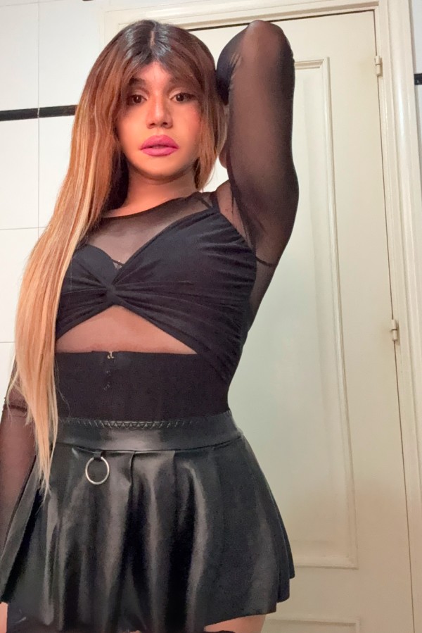 En BENIDORM NENA TRANS XXL ACTIVA 22cm! ROMPE CULOS Sitio privado. Fiestera