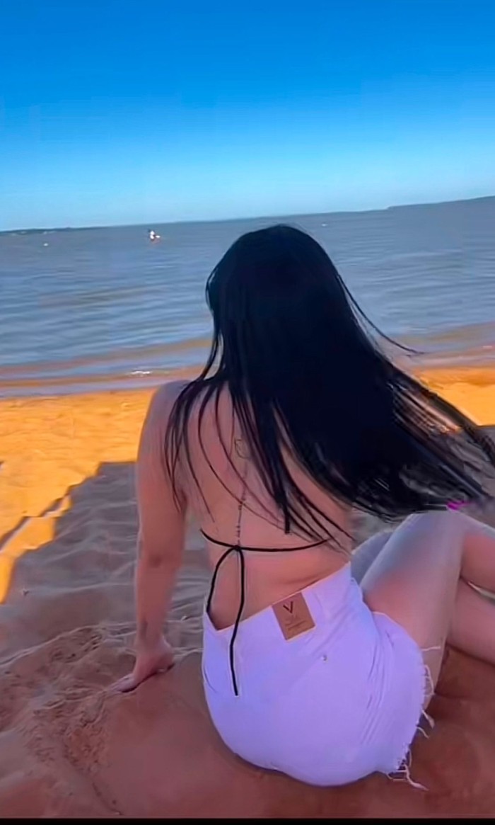 AMIGAS 18 19 AÑITOVICIOSAS FIESTERAS CIUDAD LINEAL