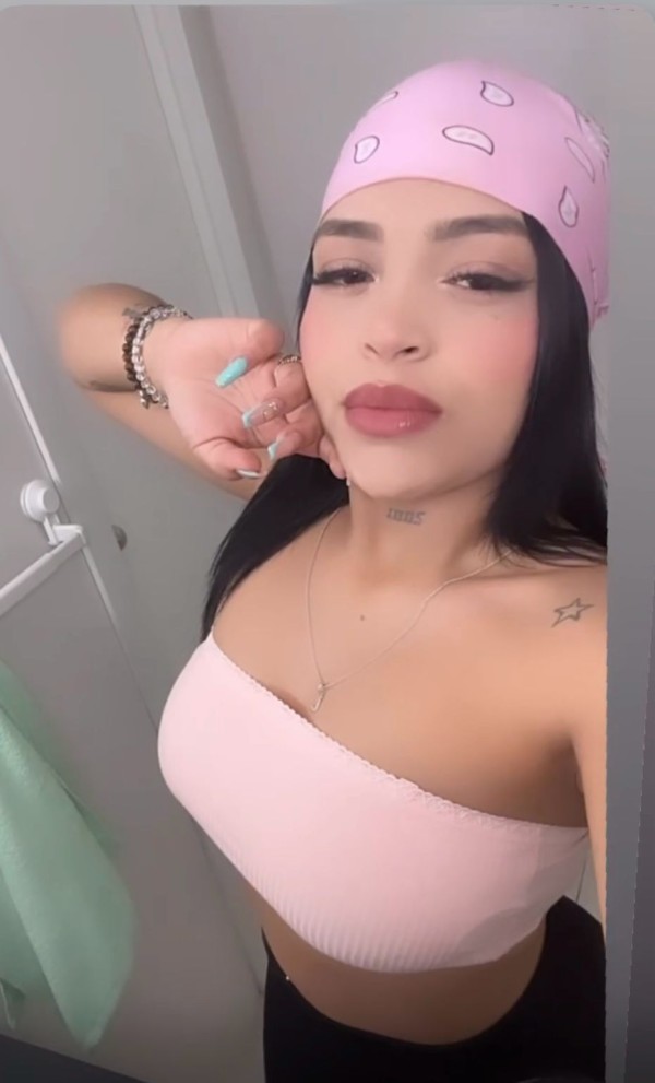 Daniela Latina 24 años Novedad