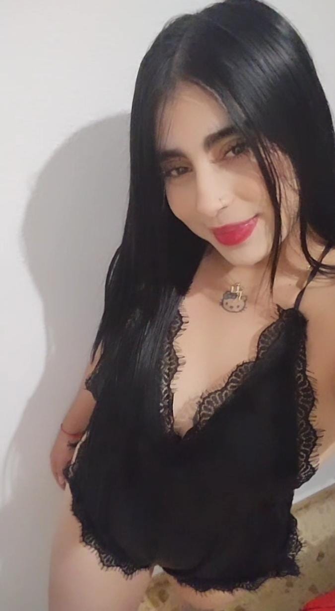 HERMOSA LATINA PARA CUMPLIR TUS FANASIAS