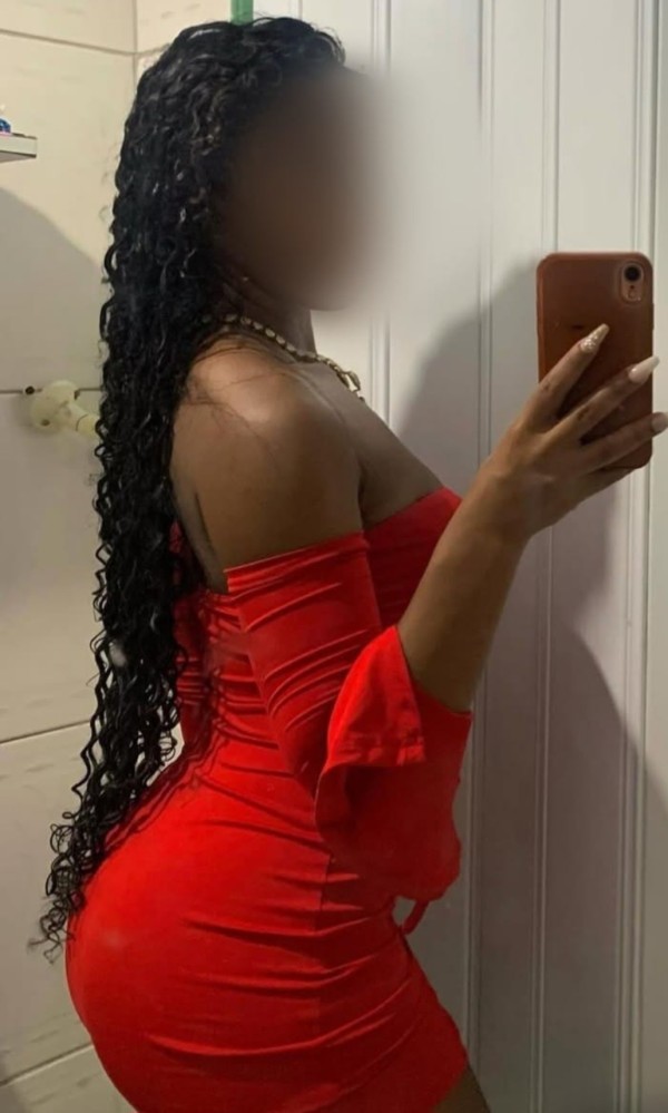 Joven cachonda fiestera