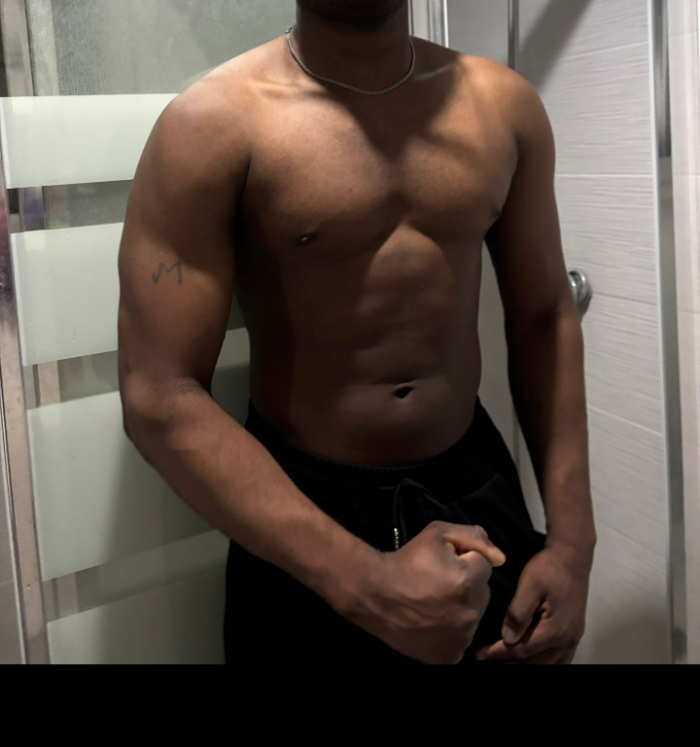 Dispuesto a complacerte en tus fantasía