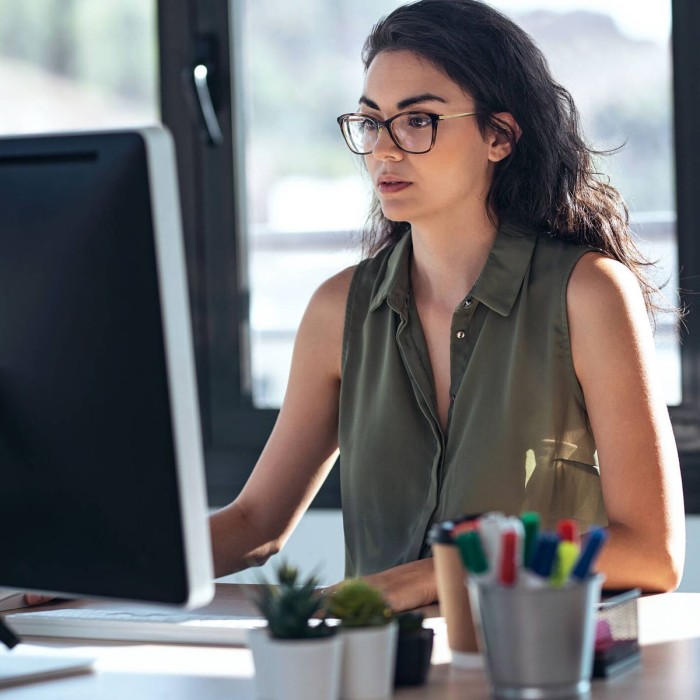 ***TRABAJA CON NOSOTROS COMO ENCARGADA