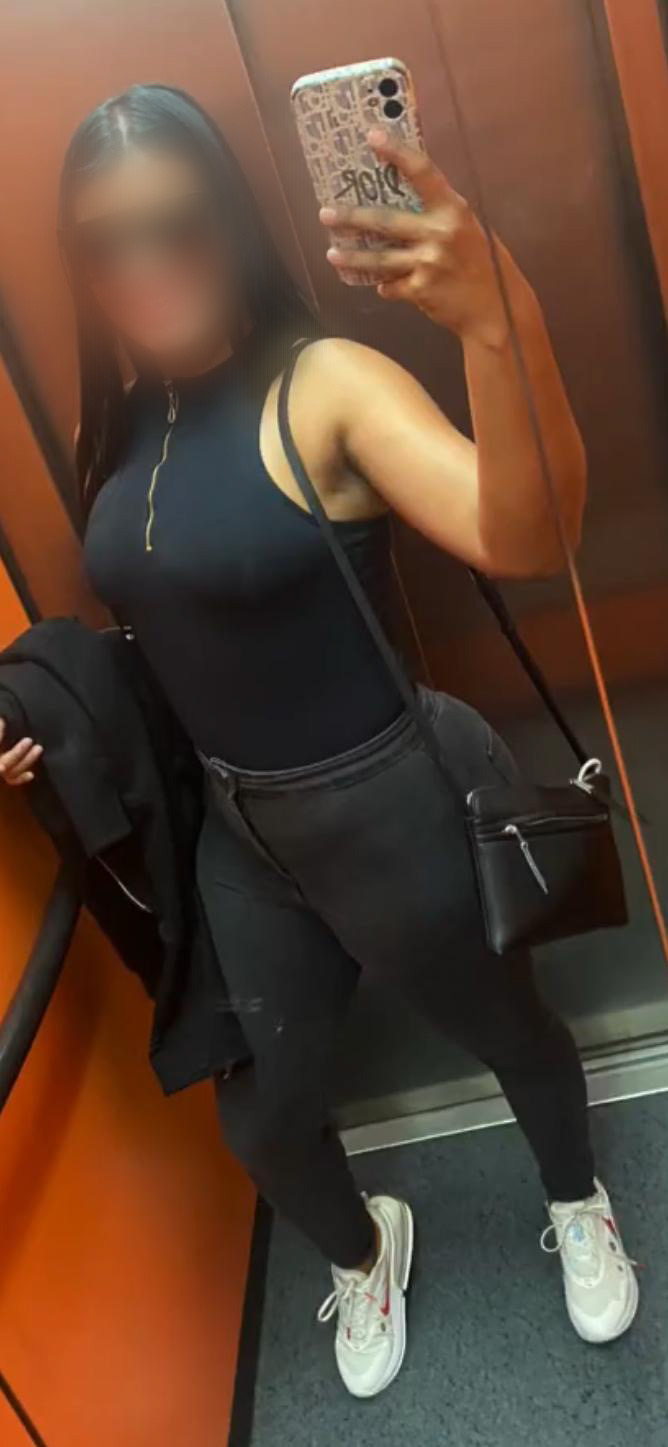Liss, preciosa joven espectacular en Sabadell