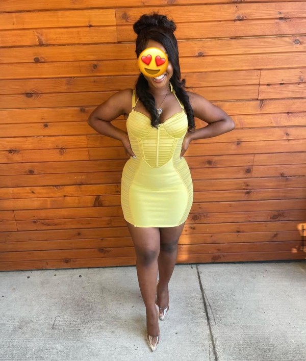 Chica joven guapa real como las fotos fiestera