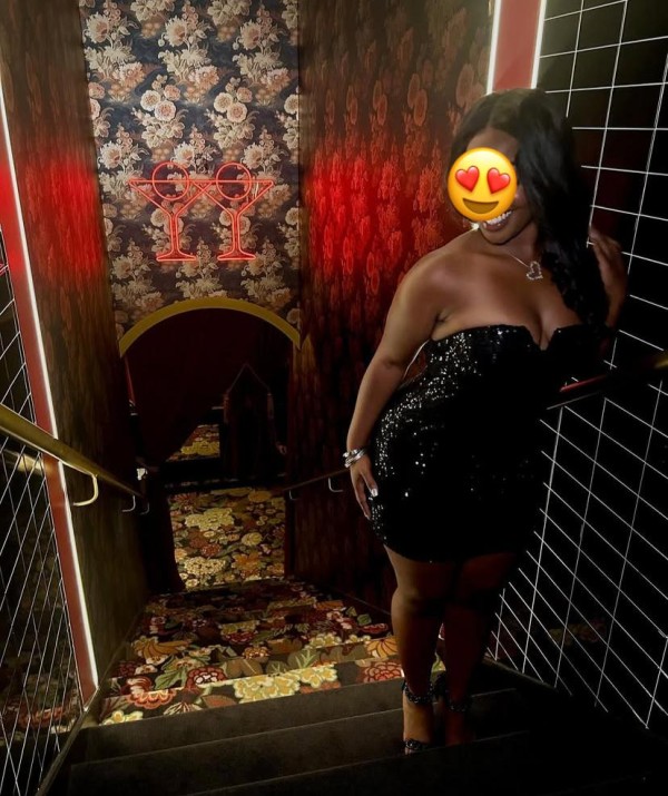 Chica joven guapa fiestera nueva el la zona