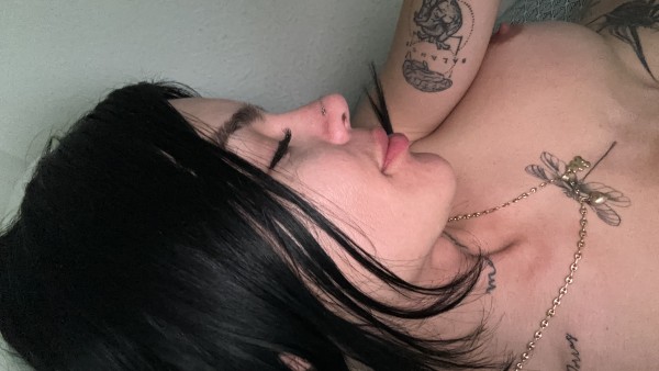 Primerizo?elige bien tu primera experiencia.mamadora implicada