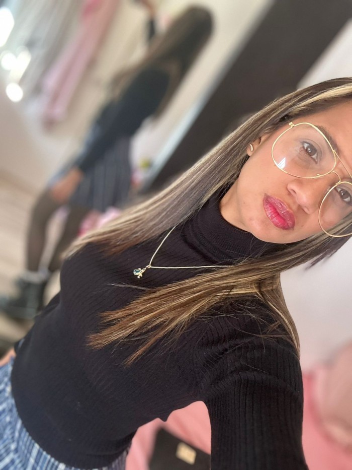 FLACA, AROYADORA SEXY MUY FIESTERA