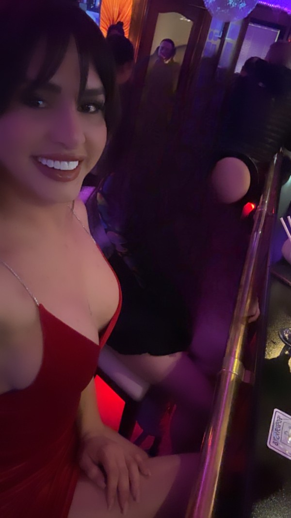 Chica trans fiestera